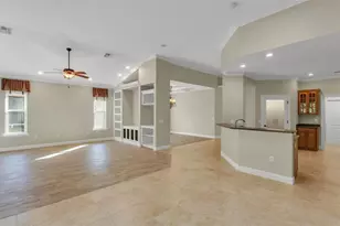 8288 Lake James Dr, Lakeland, FL 33810 - Photo 14