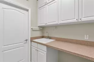 8288 Lake James Dr, Lakeland, FL 33810 - Photo 46