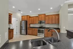 8288 Lake James Dr, Lakeland, FL 33810 - Photo 20