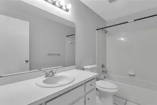 236 Village Crest Ct, Lakeland, FL 33809 - Photo 6