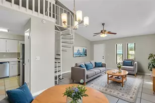 236 Village Crest Ct, Lakeland, FL 33809 - Photo 2