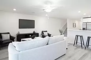 2805 Idyll Lks Cir, Plant City, FL 33566 - Photo 6