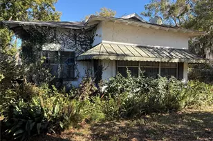 732 7th St NE, Winter Haven, FL 33881 - Photo 2