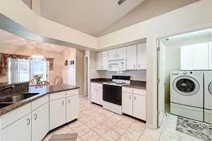 5865 Macaw Pl, Lakeland, FL 33809 - Photo 12