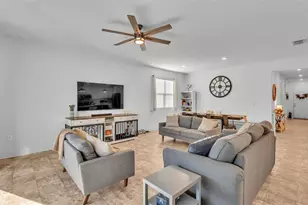 1725 Hilltop Dr, Dundee, FL 33838 - Photo 10