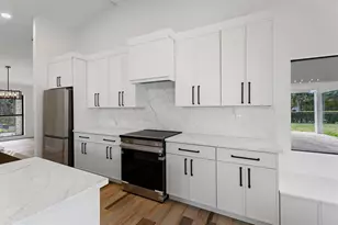 1944 Vista View Dr, Lakeland, FL 33813 - Photo 16