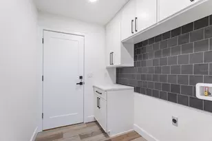 1944 Vista View Dr, Lakeland, FL 33813 - Photo 28