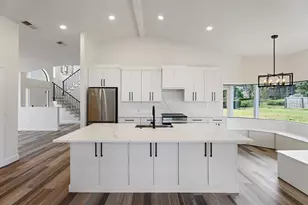 1944 Vista View Dr, Lakeland, FL 33813 - Photo 18