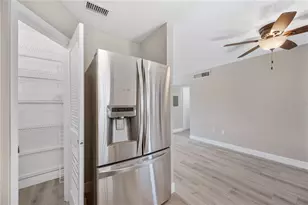 1920 E Edgewood Dr, Lakeland, FL 33803 - Photo 8