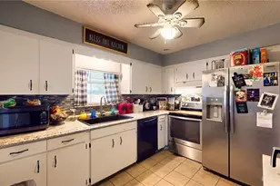 400 Wilson St NE, Fort Meade, FL 33841 - Photo 2