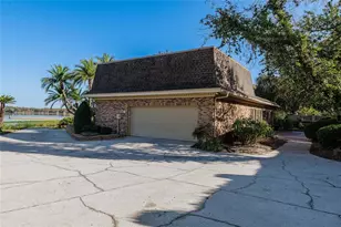 555 Lake Hollingsworth Dr, Lakeland, FL 33803 - Photo 62