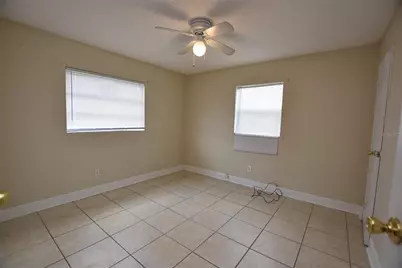 1804 Elk Drive, Lakeland, FL 33801 - Photo 10