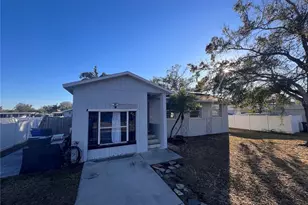 520 Fairhope Dr, Apollo Beach, FL 33572 - Photo 2