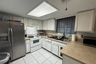 520 Fairhope Dr, Apollo Beach, FL 33572 - Photo 6