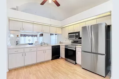 38460 Cottonwood Place #38460, Zephyrhills, FL 33542 - Photo 12