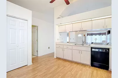 38460 Cottonwood Place #38460, Zephyrhills, FL 33542 - Photo 14