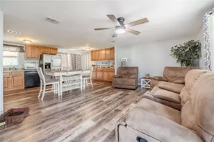 729 E Lake Ave, Eagle Lake, FL 33839 - Photo 12