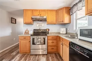 729 E Lake Ave, Eagle Lake, FL 33839 - Photo 8