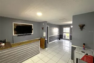 2324 Creek Side Dr, Lakeland, FL 33811 - Photo 10