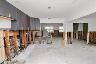 8100 Overlook Pl NE, Saint Petersburg, FL 33702 - Photo 10