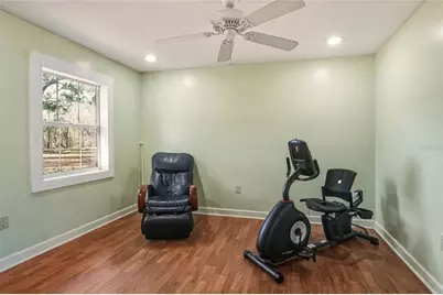 4535 Meadowview Drive, Lakeland, FL 33810 - Photo 10