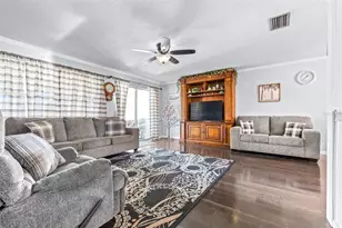 4742 Cypress Dr, Lake Wales, FL 33898 - Photo 6