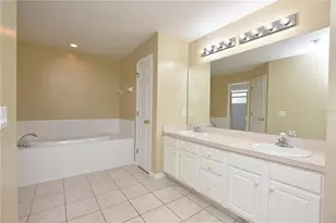 2426 Colonel Ford Dr, Lakeland, FL 33813 - Photo 20