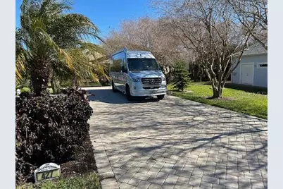 427 Travelers Drive, Polk City, FL 33868 - Photo 2