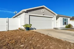 1 Redwood Ct, Kissimmee, FL 34759 - Photo 2