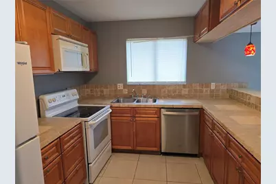 1836 N Crystal Lake Drive #113, Lakeland, FL 33801 - Photo 4