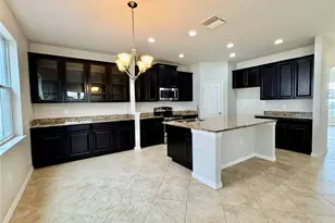 2005 Via Napoli St, Plant City, FL 33566 - Photo 8