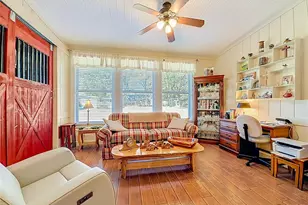 143 E Lemon St, Lady Lake, FL 32159 - Photo 20