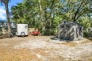 143 E Lemon St, Lady Lake, FL 32159 - Photo 48