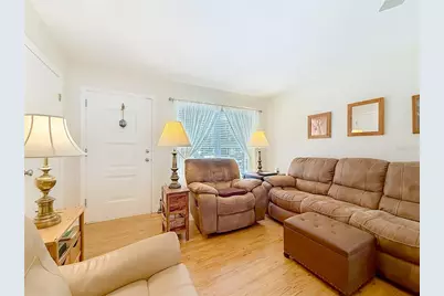 143 E Lemon Street, Lady Lake, FL 32159 - Photo 12