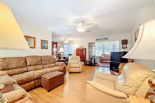 143 E Lemon St, Lady Lake, FL 32159 - Photo 10