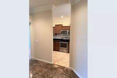 489 Enclave Place #31, Lakeland, FL 33803 - Photo 8