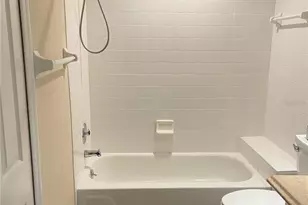 489 Enclave Pl, Lakeland, FL 33803 - Photo 4