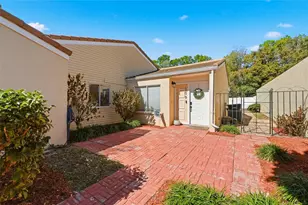 109 Las Flores, Winter Haven, FL 33884 - Photo 2