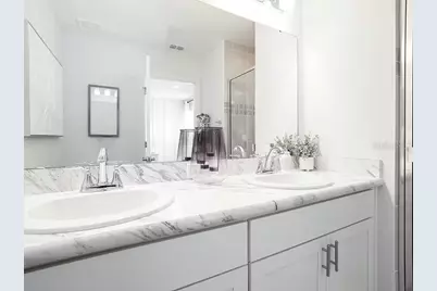 2789 Idyll Lakes Circle, Plant City, FL 33566 - Photo 8