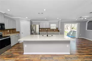 7405 Shoupe Rd, Plant City, FL 33565 - Photo 8