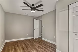 400 Patica Rd NE, Saint Petersburg, FL 33702 - Photo 22
