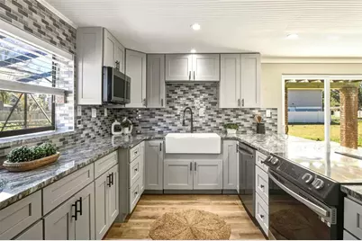 400 Patica Road NE, Saint Petersburg, FL 33702 - Photo 32