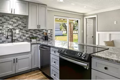 400 Patica Road NE, Saint Petersburg, FL 33702 - Photo 34
