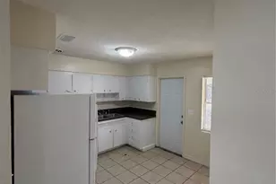 1915 E Fern Rd, Lakeland, FL 33801 - Photo 8