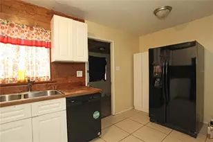 141 NW 10th Dr, Mulberry, FL 33860 - Photo 4