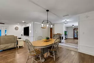 1319 Edgewater Beach Dr, Lakeland, FL 33805 - Photo 10