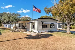 521 Oak Ridge E, Lakeland, FL 33801 - Photo 1