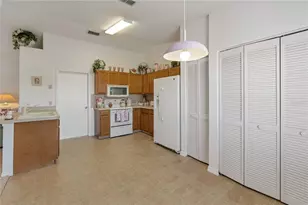 6121 Kittiwake Dr, Lakeland, FL 33809 - Photo 14