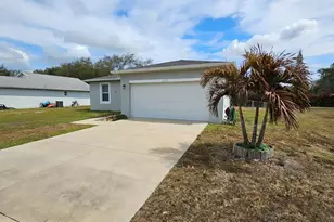 638 Mulberry St, Sebastian, FL 32958 - Photo 2