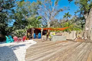 522 37th St W, Bradenton, FL 34205 - Photo 34